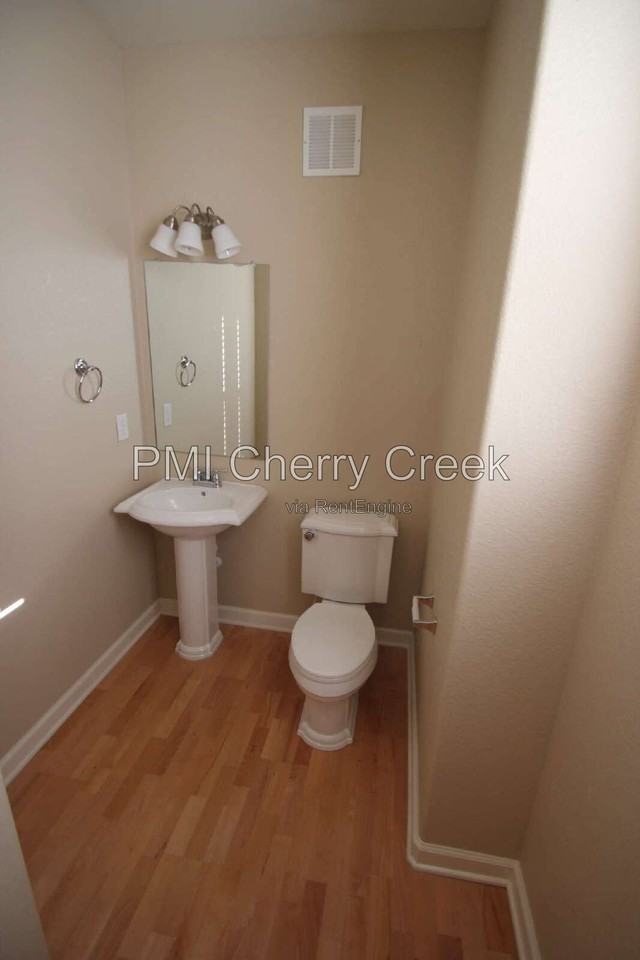 6385 S Xanadu Way - Photo 7 of 33