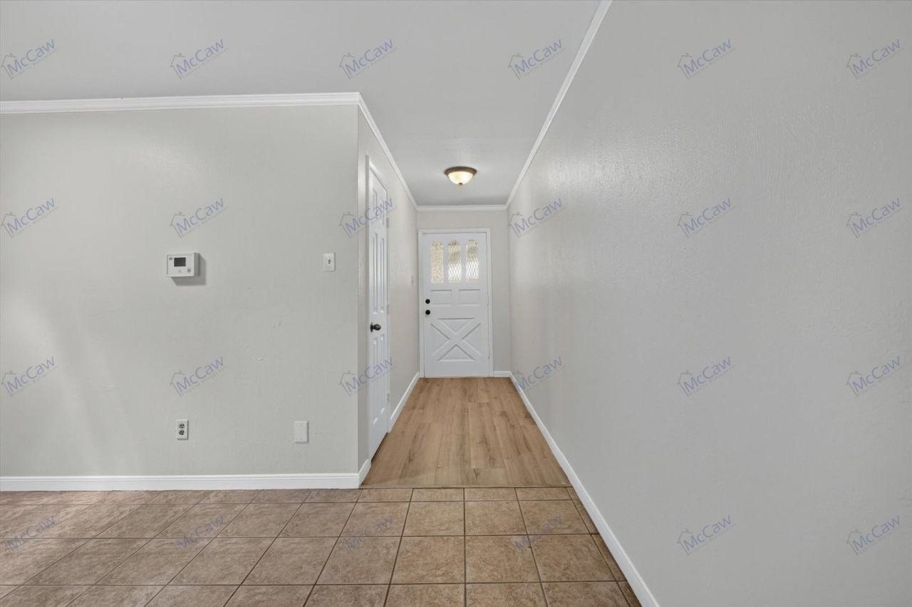 1901 Knoxville Dr - Photo 3 of 27