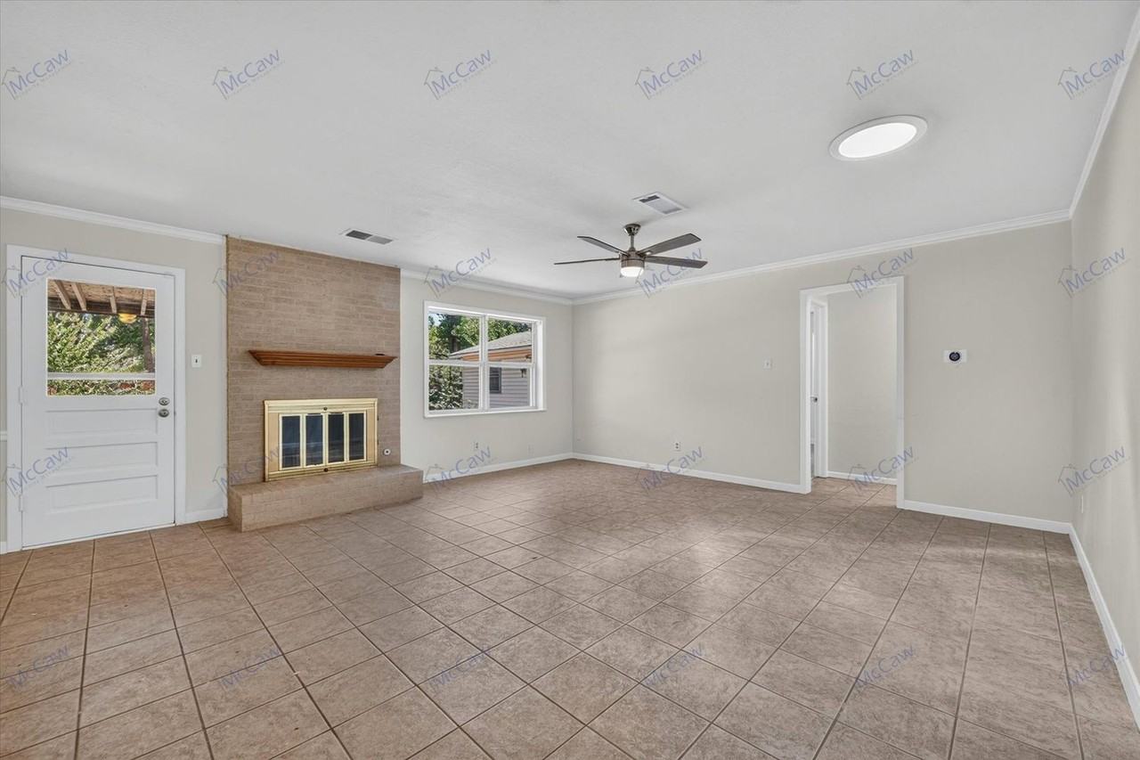 1901 Knoxville Dr - Photo 5 of 27