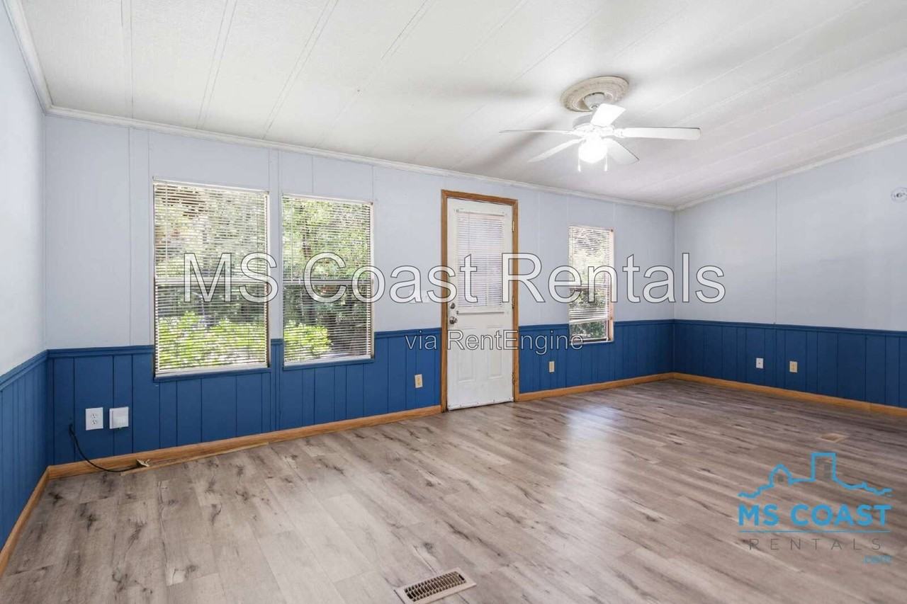 2617 N 16th St - Photo 4 of 24