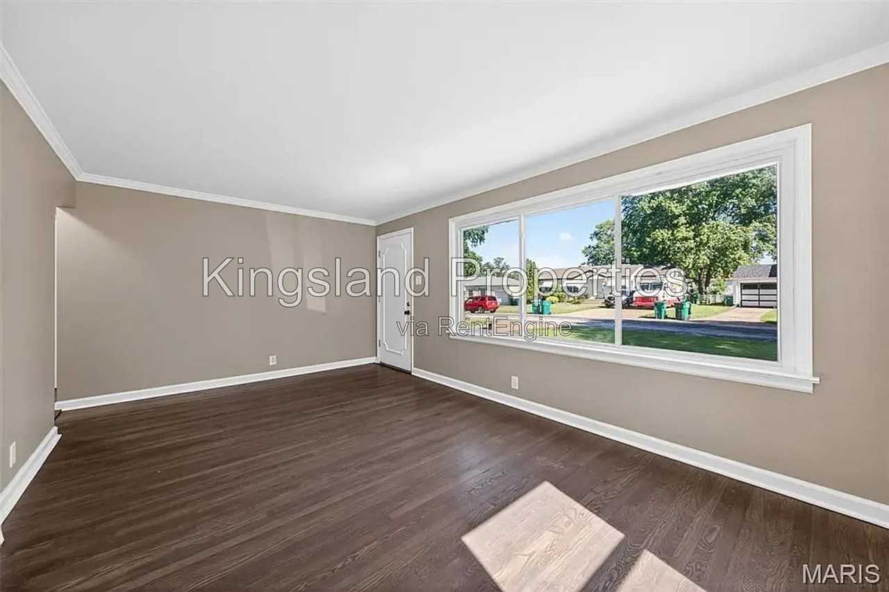 1236 Bliss Dr - Photo 3 of 23