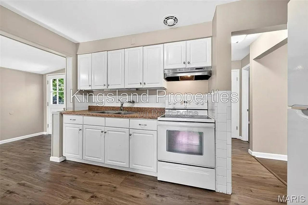 1236 Bliss Dr - Photo 4 of 23