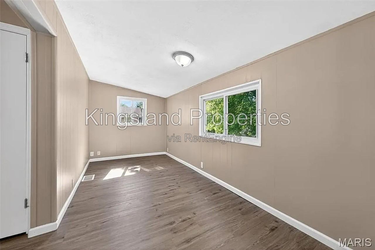 1236 Bliss Dr - Photo 7 of 23