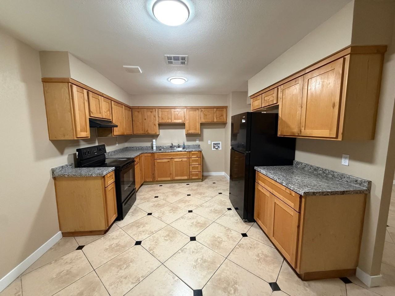 5810 W Earll Dr - Photo 4 of 18