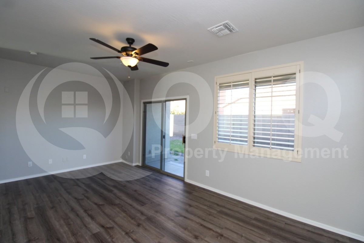 3864 E Baars Ave - Photo 7 of 24
