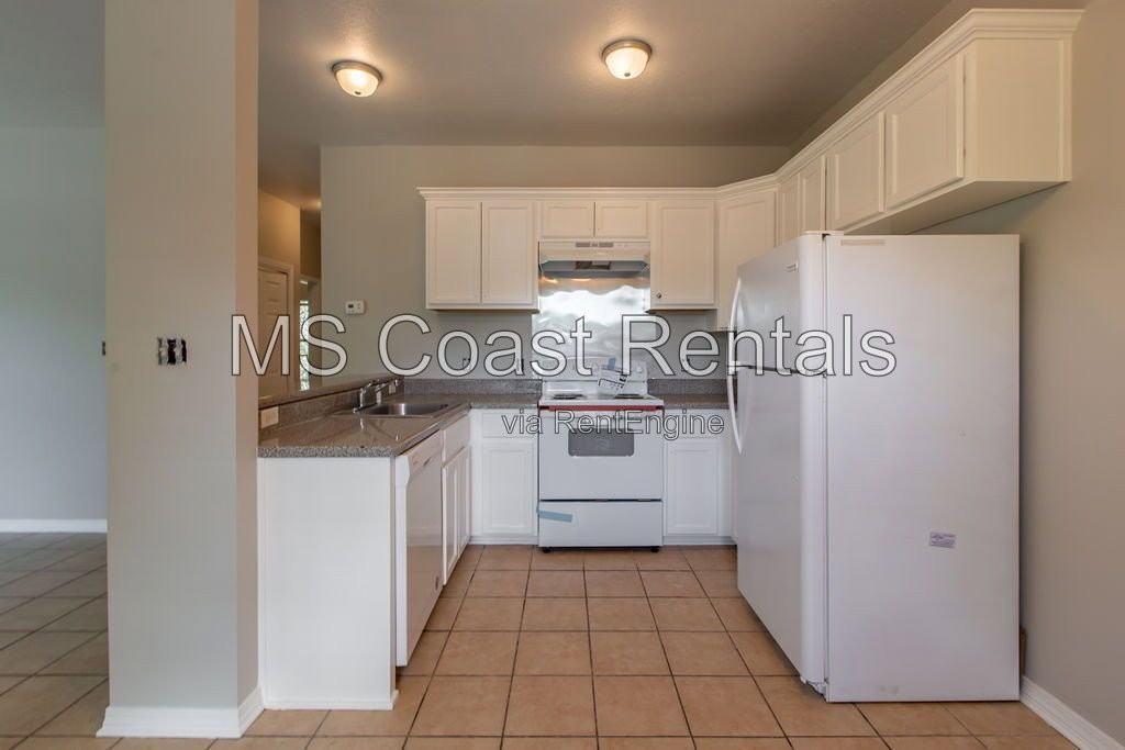 15815 Adam Rd #520 - Photo 7 of 13