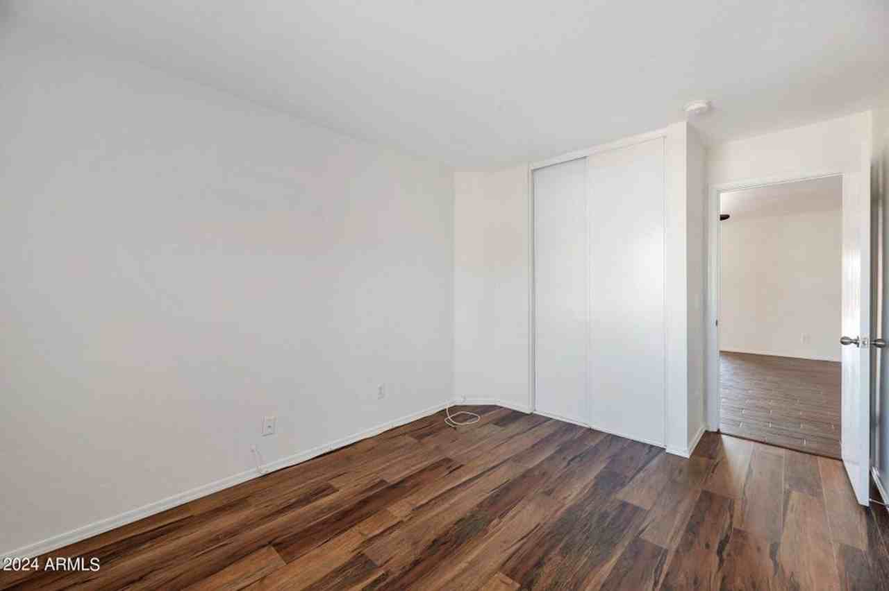 13825 W Ironwood St - Photo 5 of 11