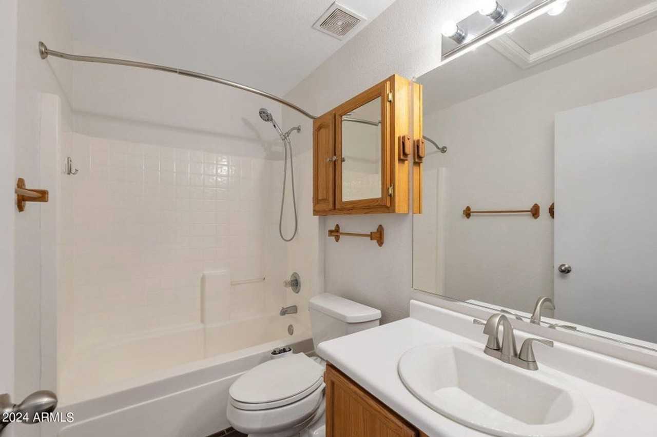 13825 W Ironwood St - Photo 7 of 11