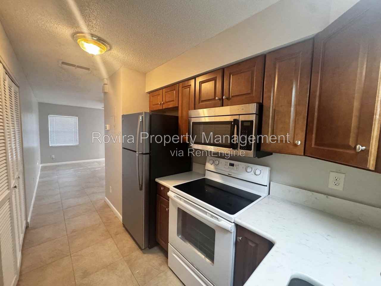 1350 Anderson St #1350 - Photo 4 of 11