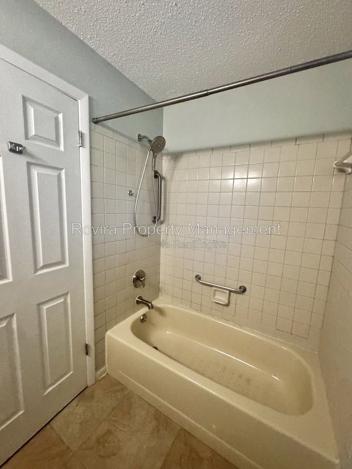 1350 Anderson St #1350 - Photo 7 of 11