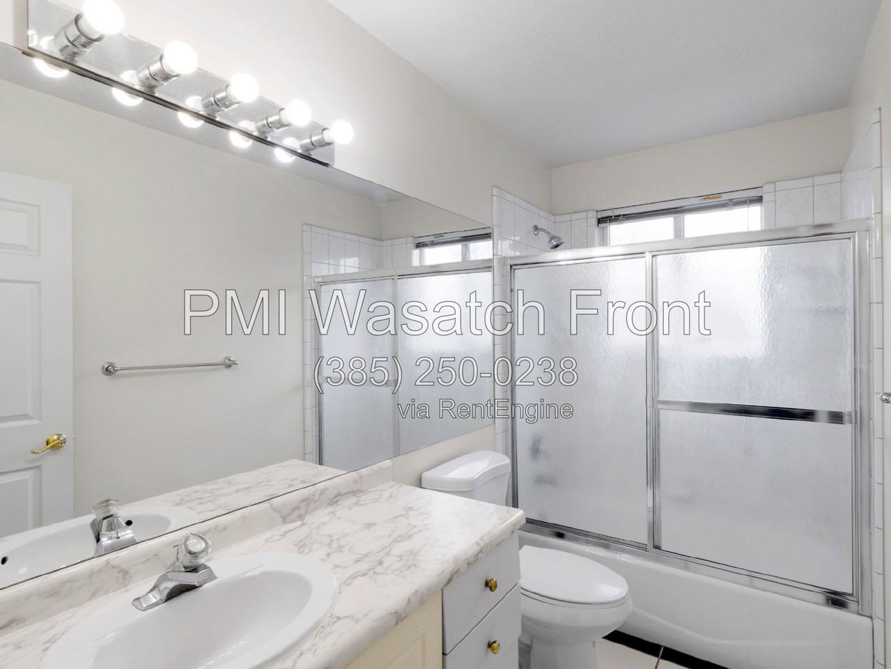 3211 S 945 E - Photo 3 of 21