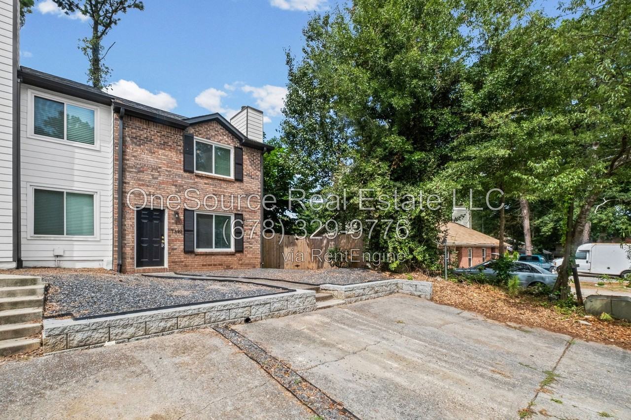 1340 N Hampton Rd #1 - Photo 4 of 28