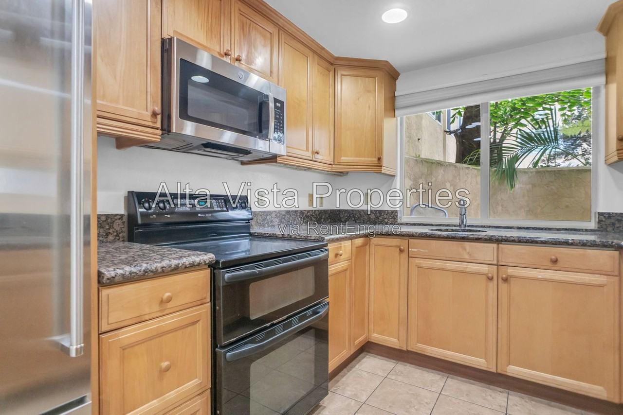 7635 Eads Ave #108 - Photo 6 of 28