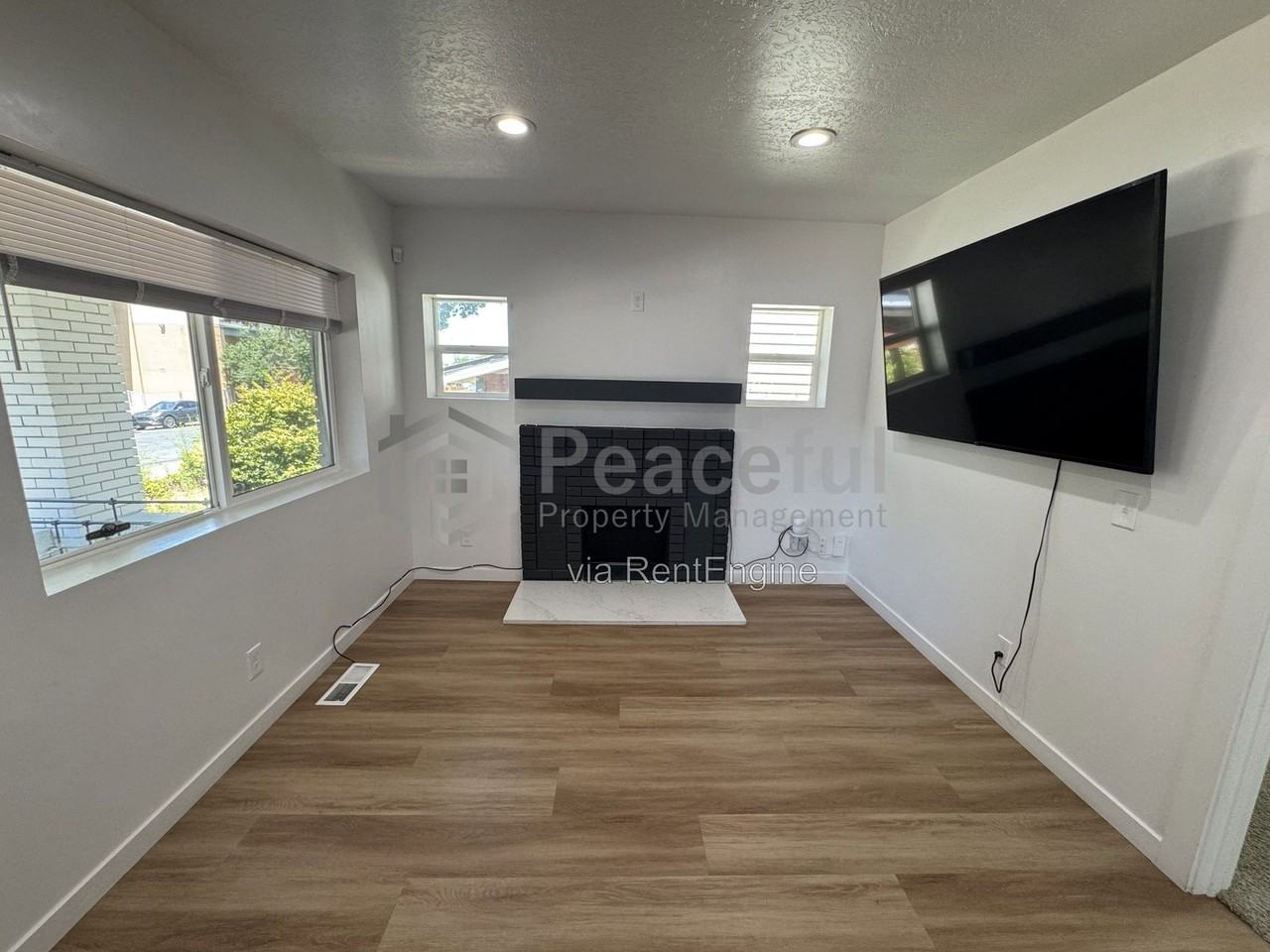 1603 S Major St #A - Photo 3 of 22