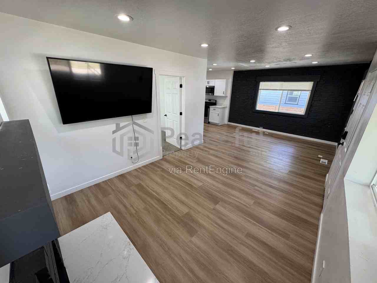 1603 S Major St #A - Photo 5 of 22