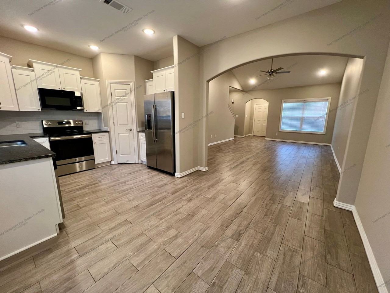 6809 Maribette Rd - Photo 4 of 23