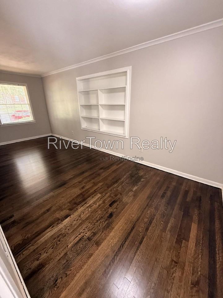 1162 Elkwood Cv W - Photo 4 of 21
