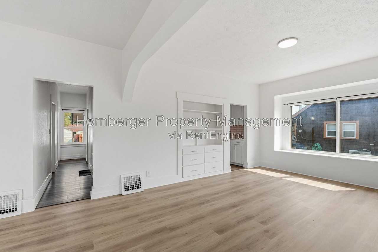 2719 E Columbia Ave - Photo 4 of 36