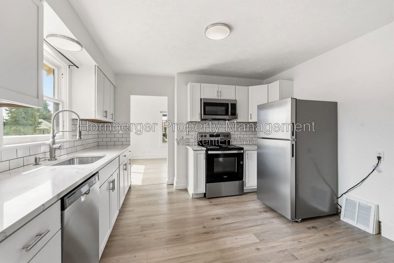 2719 E Columbia Ave - Photo 6 of 36