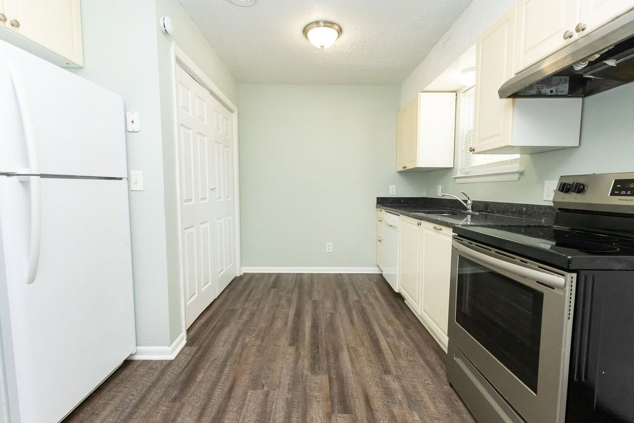 411 Booth Rd #413 - Photo 3 of 16