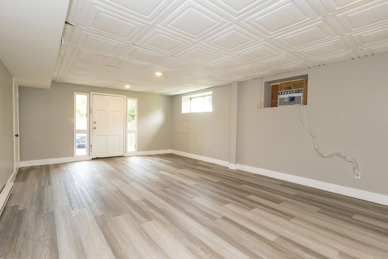 4000 Lara Ln #C - Photo 7 of 11