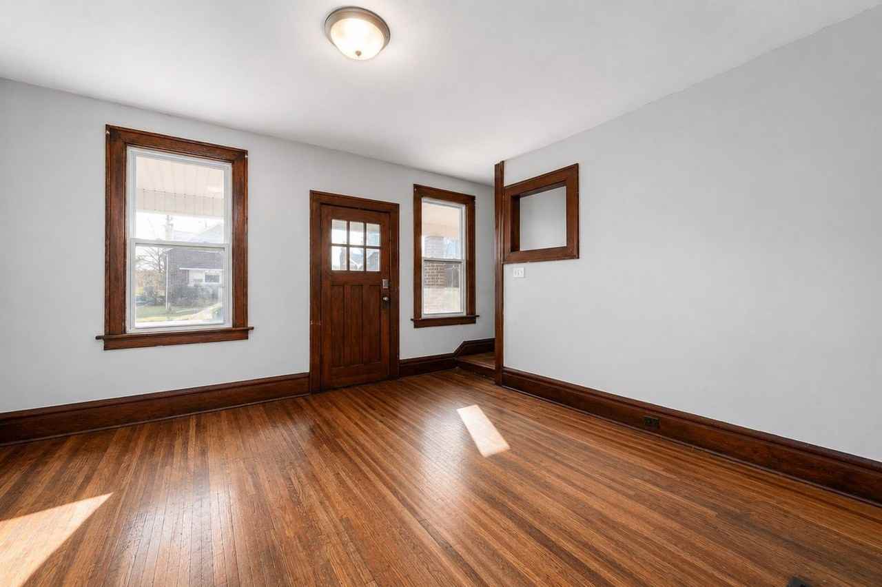 398 E Northwood Ave - Photo 3 of 17