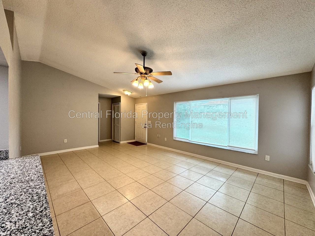658 Elwood St - Photo 5 of 25