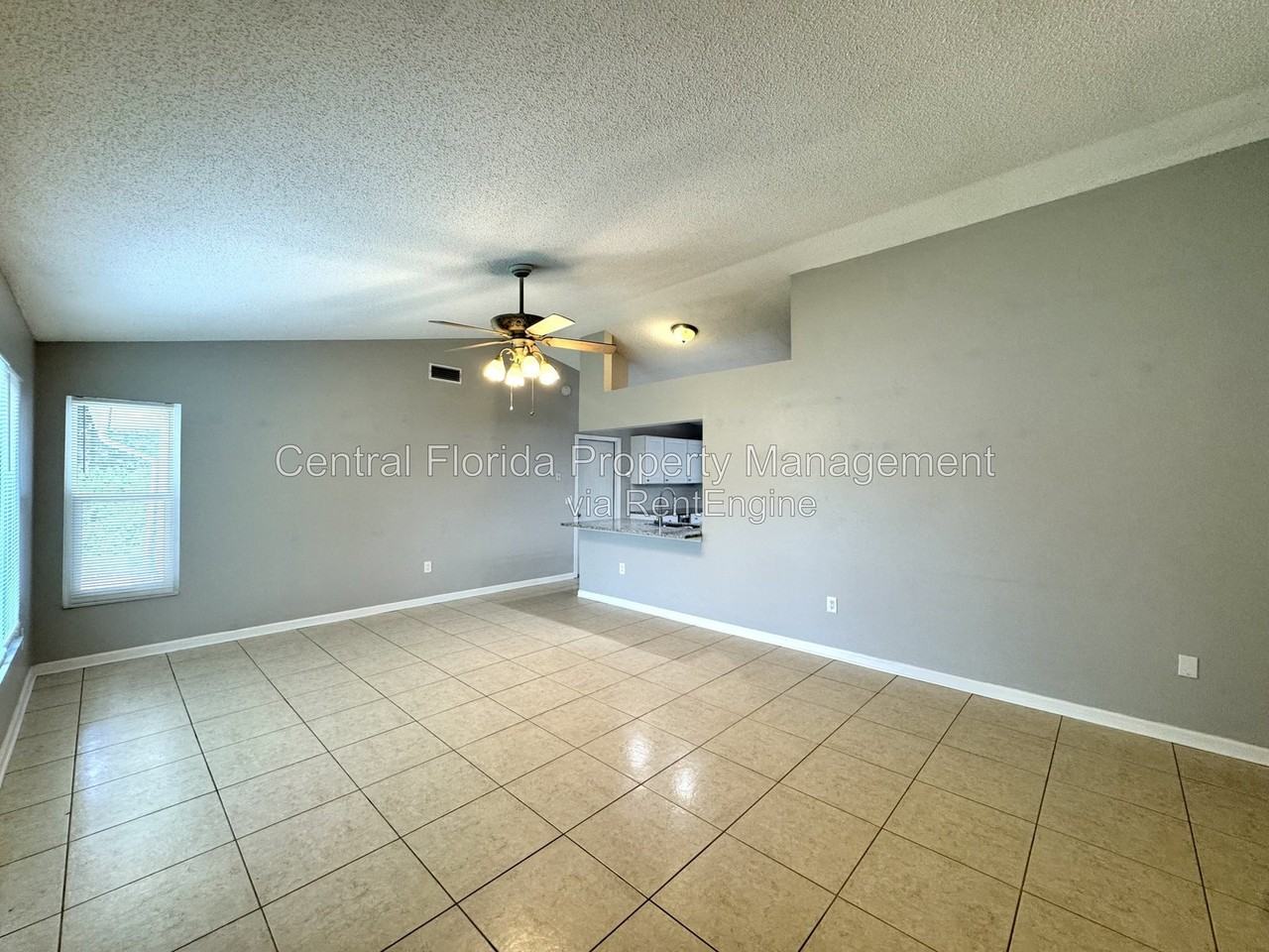 658 Elwood St - Photo 6 of 25