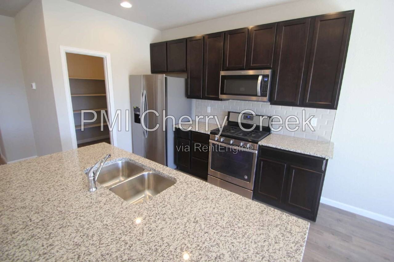 3488 Swabuck Pl - Photo 7 of 38