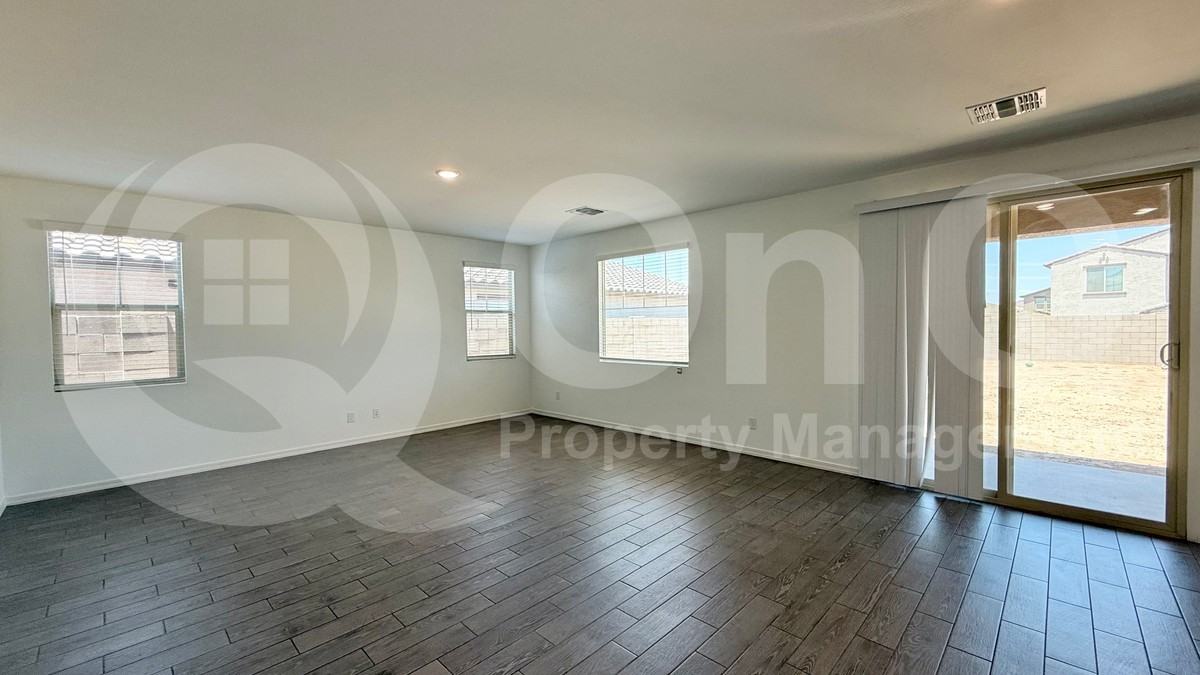 10838 W Marguerite Ave - Photo 2 of 20