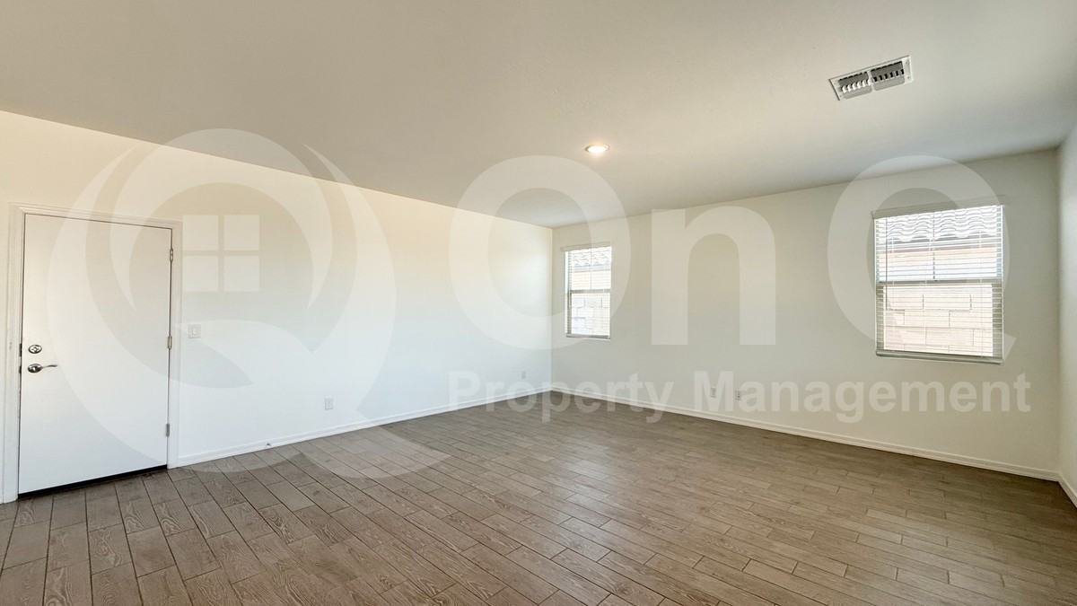 10838 W Marguerite Ave - Photo 3 of 20