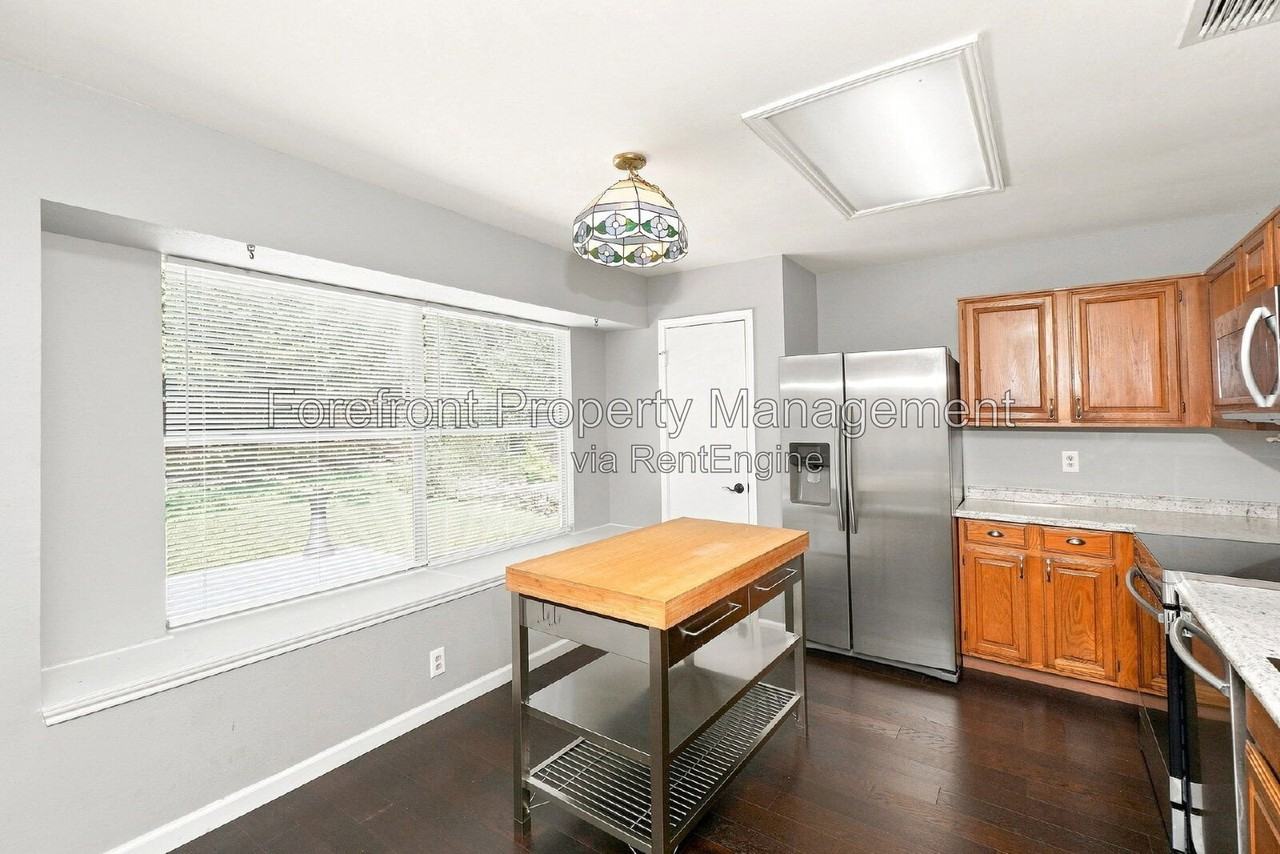 6023 Broadmeadow - Photo 7 of 20