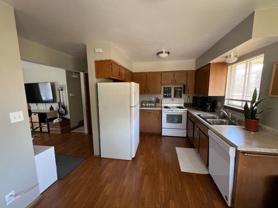 3642 E Lunham Ave - Photo 3 of 9