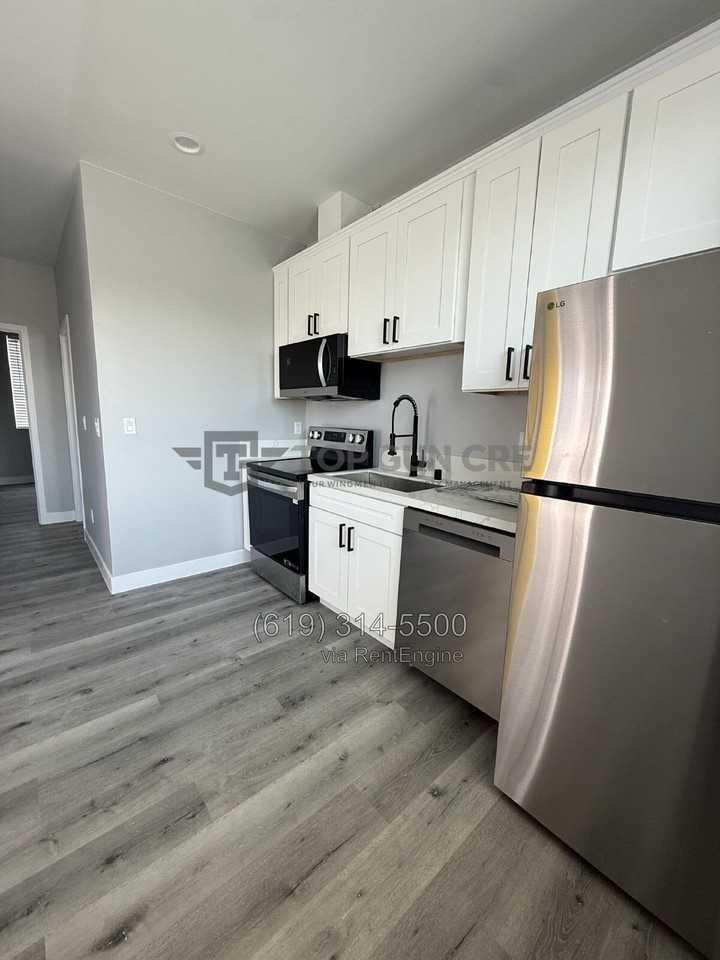 3120 Martin Ave - Photo 5 of 14