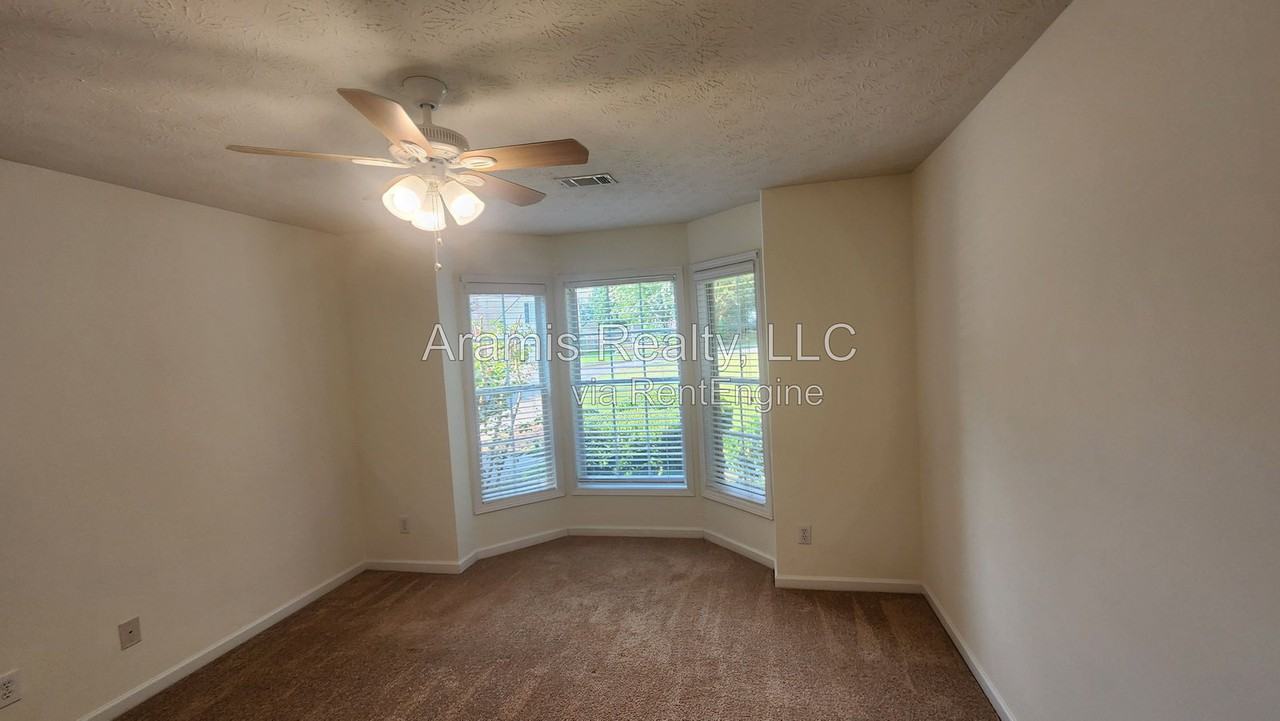 3241 Cranberry Ln - Photo 6 of 18