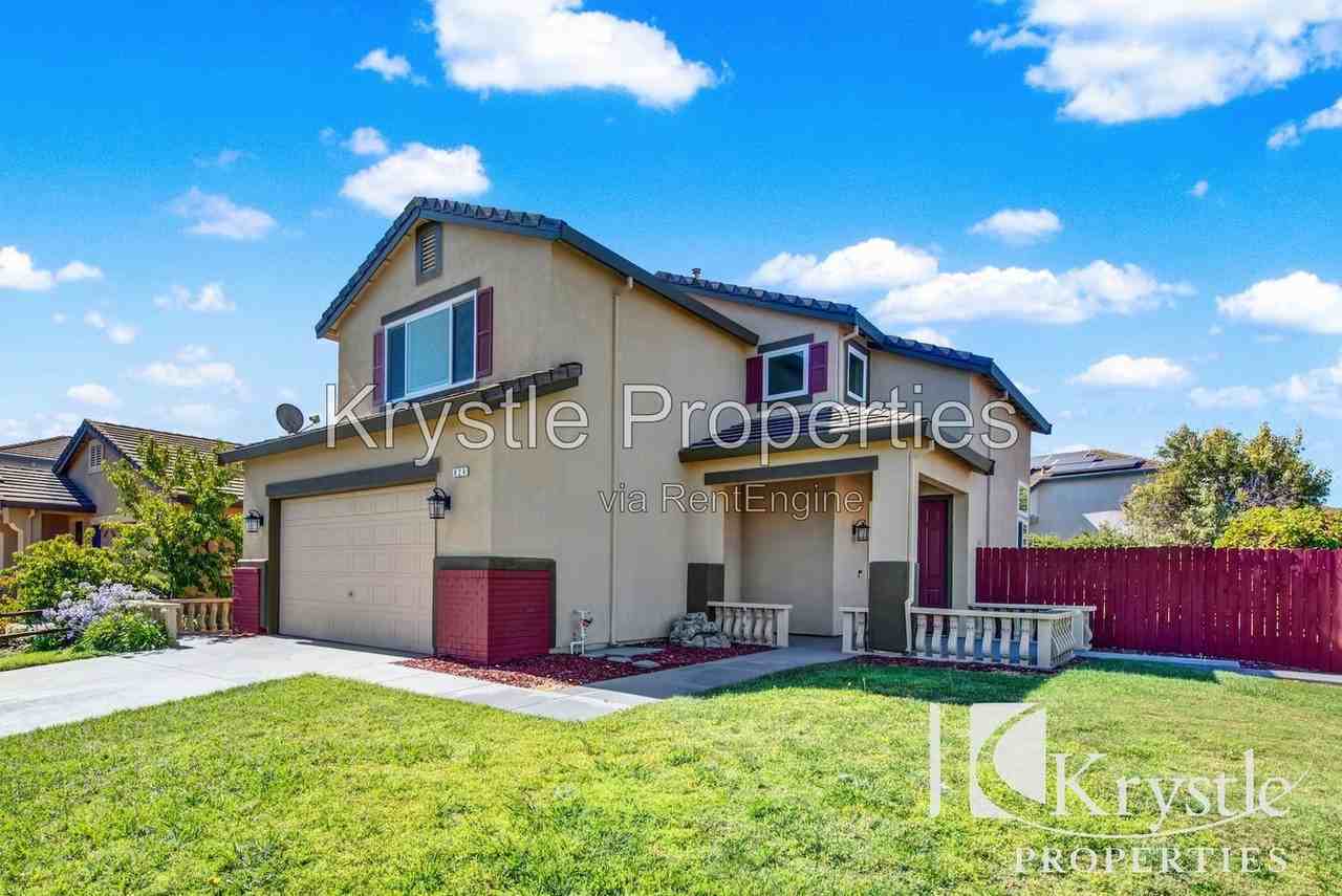 824 Cedarcrest Dr - Photo 4 of 35