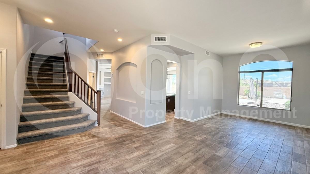1415 W Windsong Dr - Photo 2 of 25