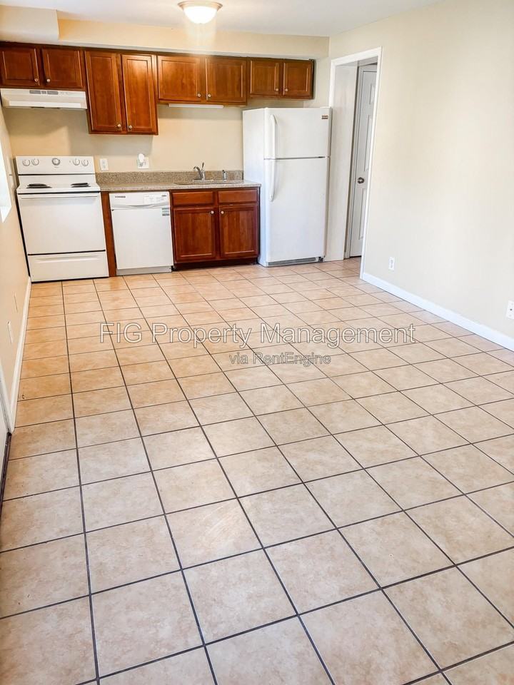 924 Chadwick Dr #3 - Photo 2 of 7