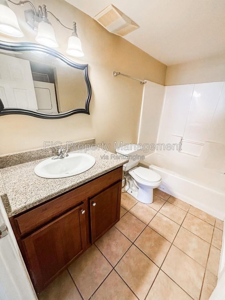 924 Chadwick Dr #3 - Photo 6 of 7