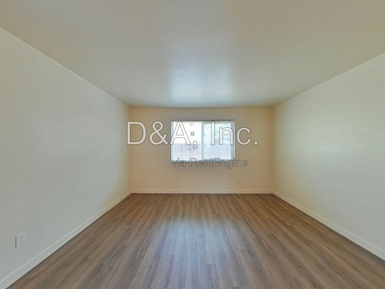 113 Nw 11th St #100 - Photo 3 of 11