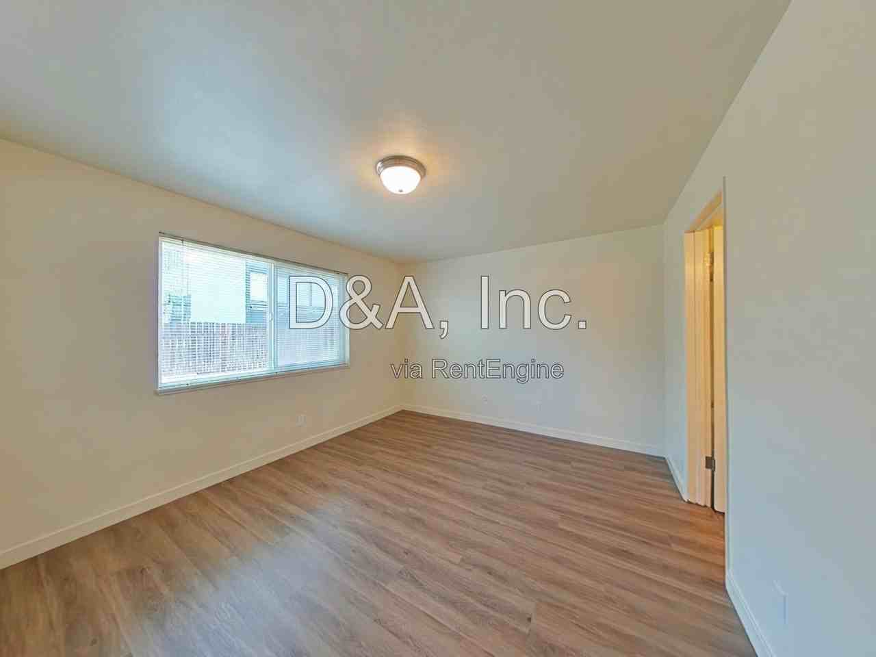 113 Nw 11th St #100 - Photo 7 of 11