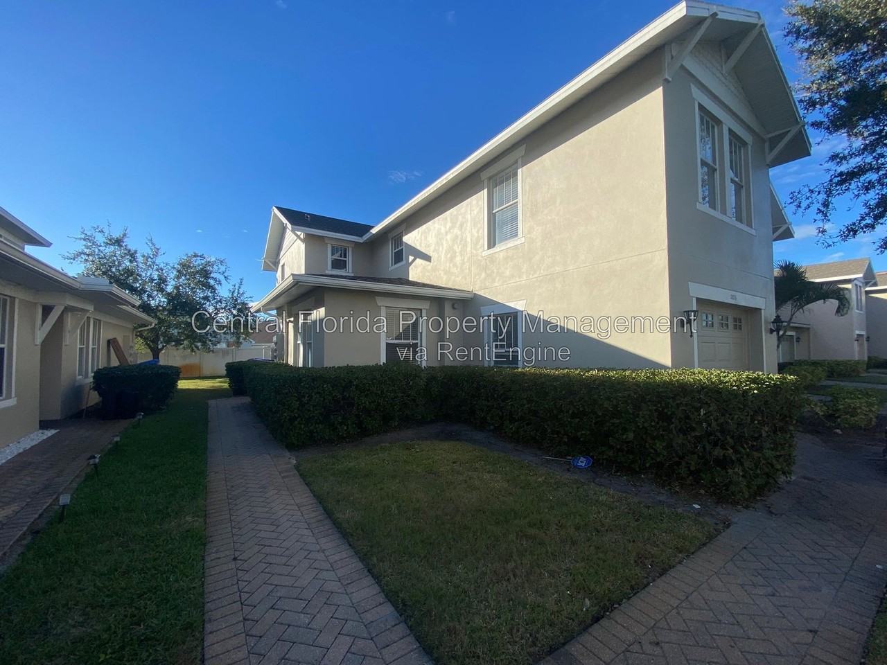 2076 Cypress Bay Blvd - Photo 2 of 32
