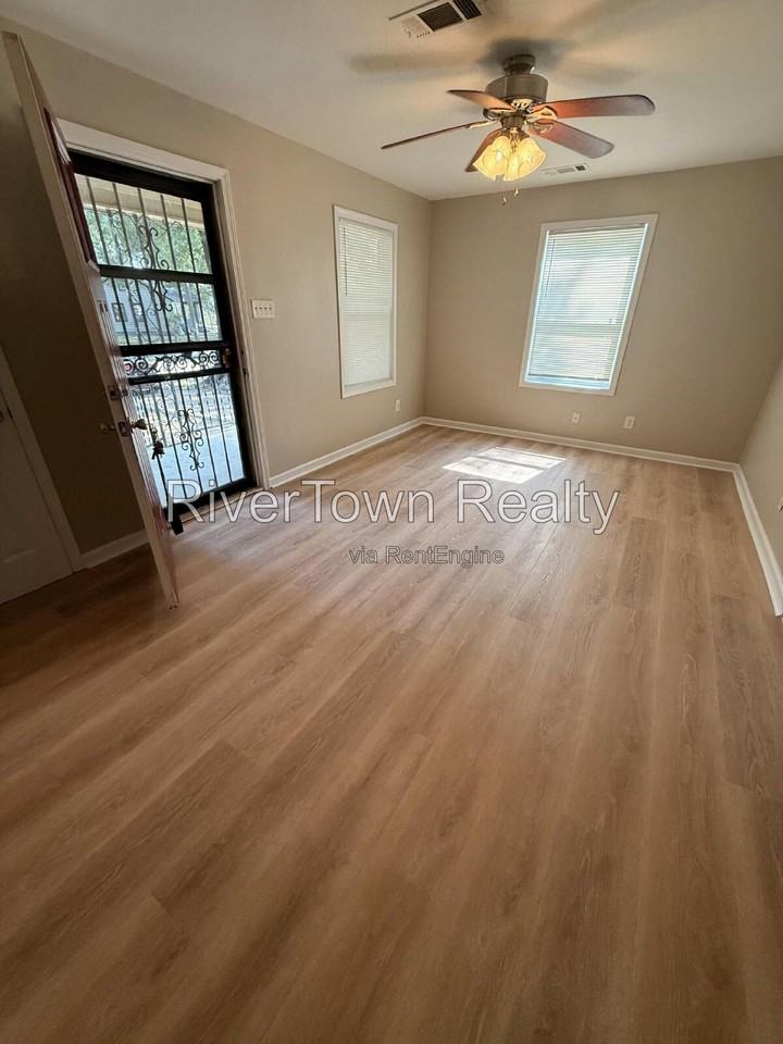 3889 Tuggle Rd - Photo 3 of 14