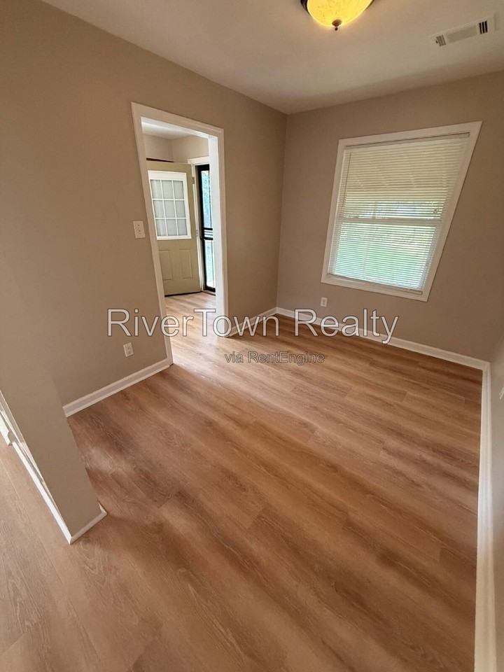3889 Tuggle Rd - Photo 5 of 14