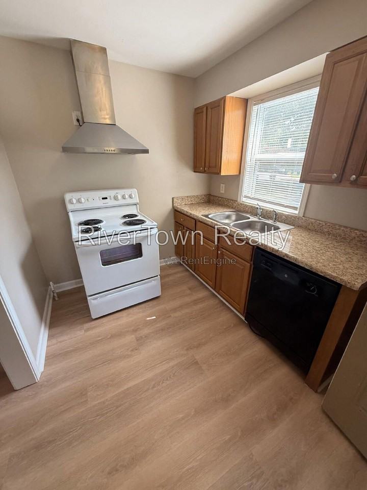 3889 Tuggle Rd - Photo 7 of 14