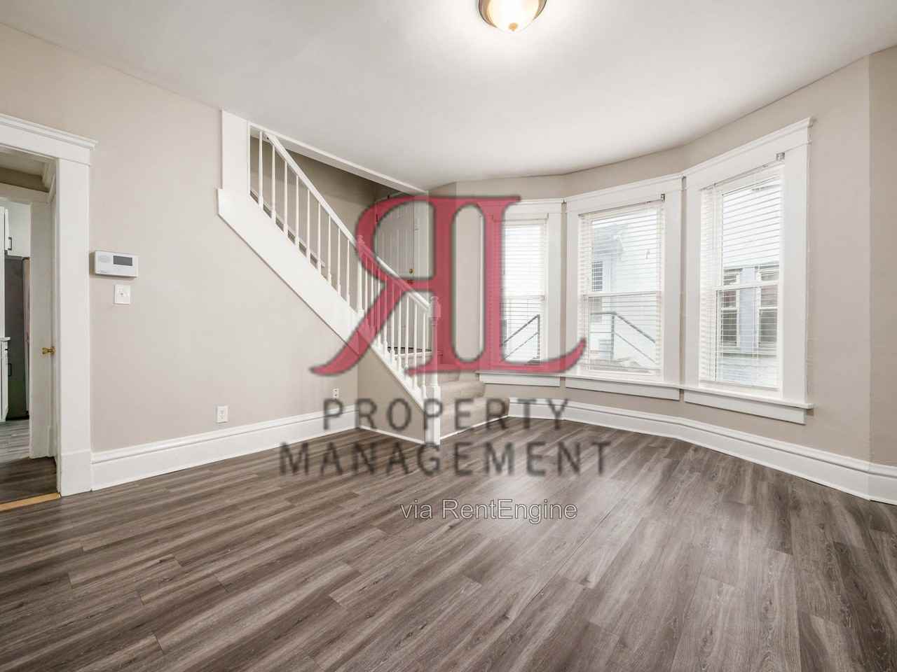 1268 Courtland Ave - Photo 7 of 29
