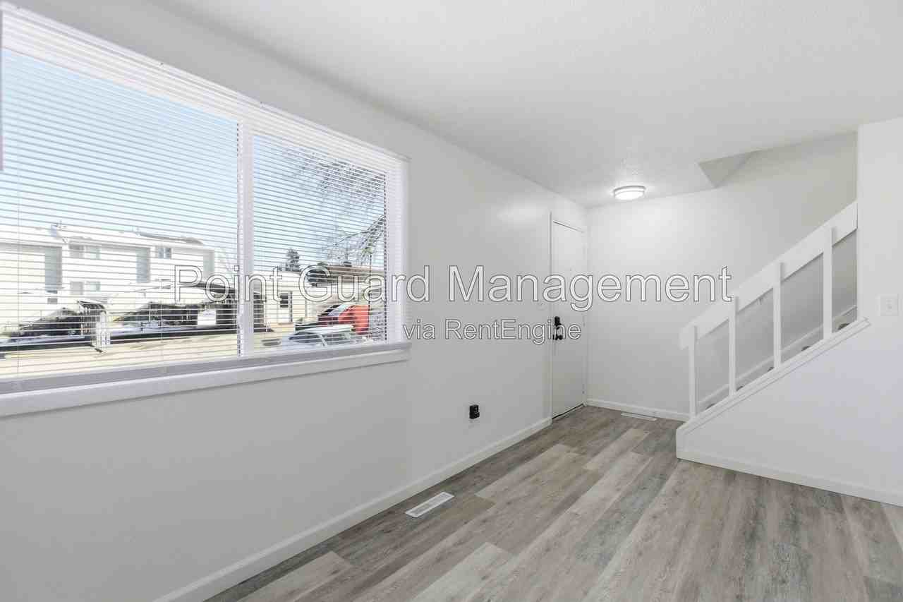 1806 S Cleveland Ave - Photo 3 of 27