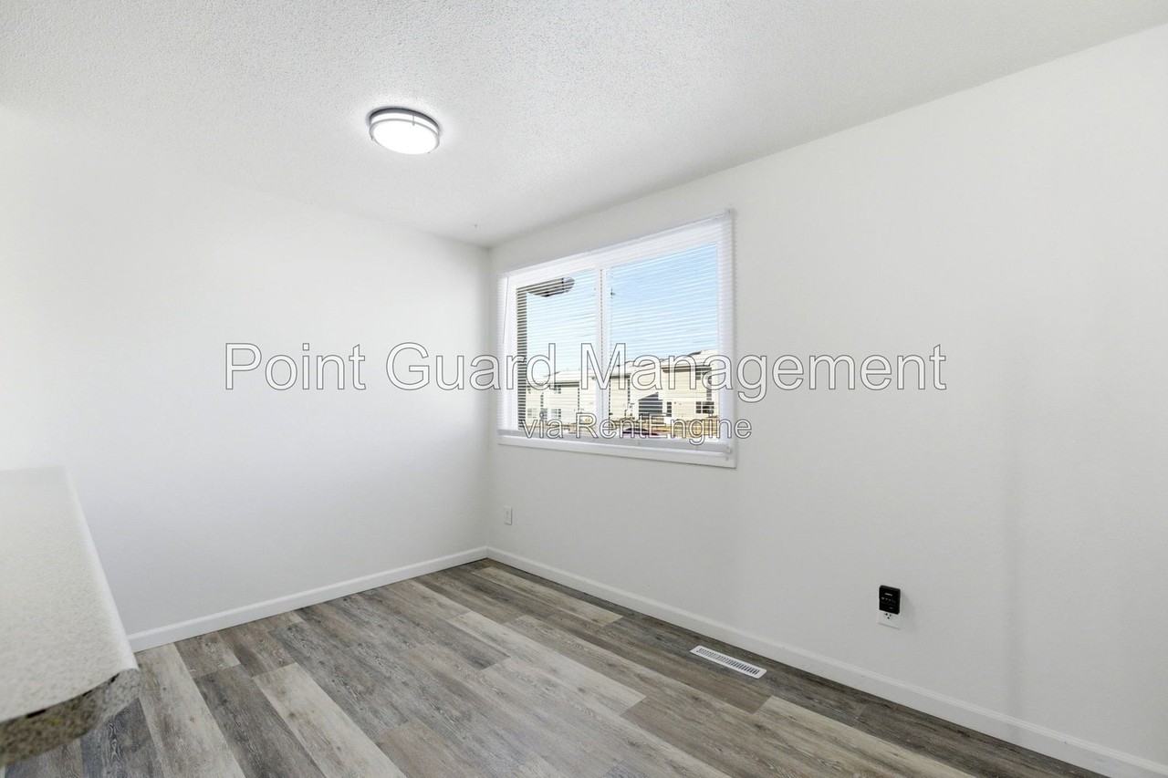 1806 S Cleveland Ave - Photo 4 of 27