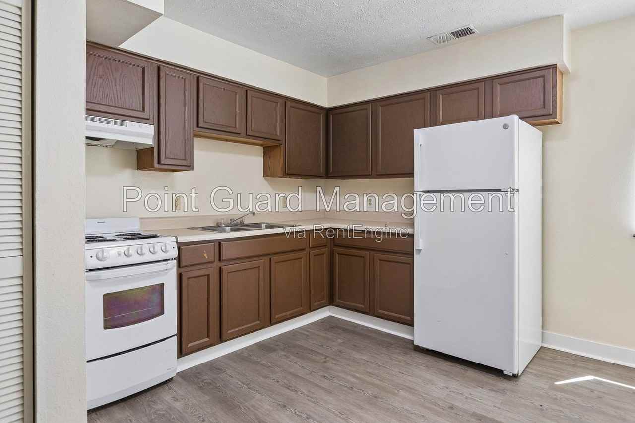 3018 S 68th Ct - Photo 5 of 19