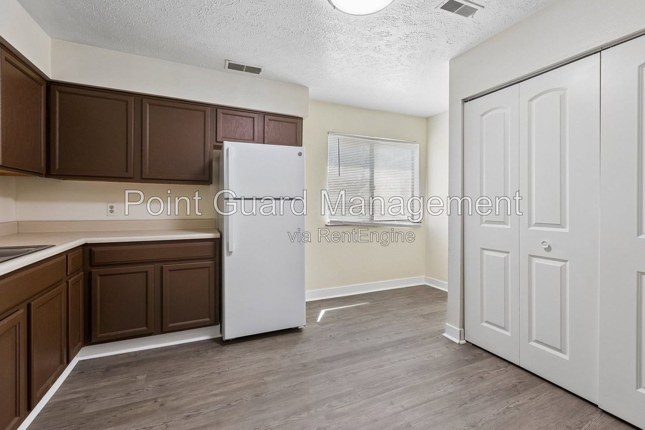 3018 S 68th Ct - Photo 6 of 19